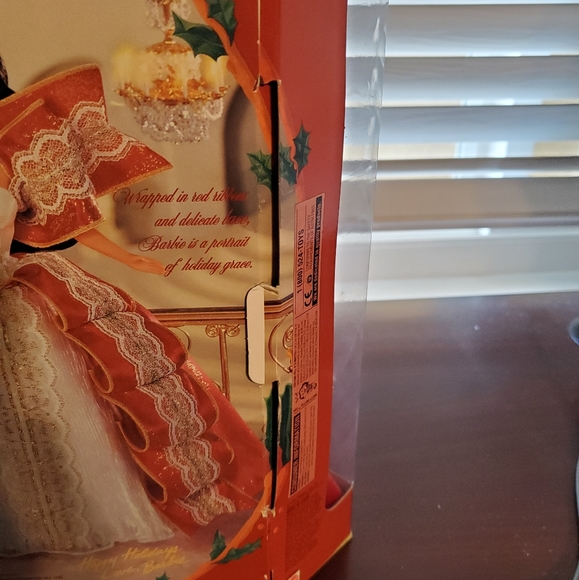1997 Holiday Edition Barbie - Picture 3 of 3